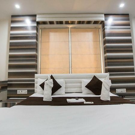 Hotel Fun City Navsari Bagian luar foto