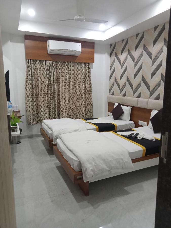 Hotel Fun City Navsari Bagian luar foto