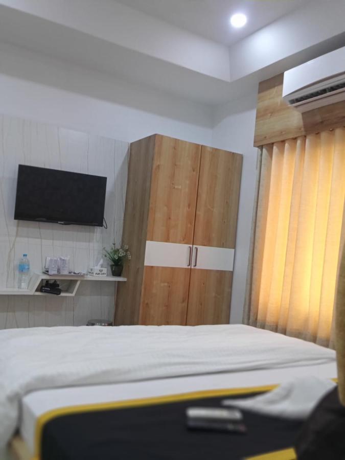 Hotel Fun City Navsari Bagian luar foto
