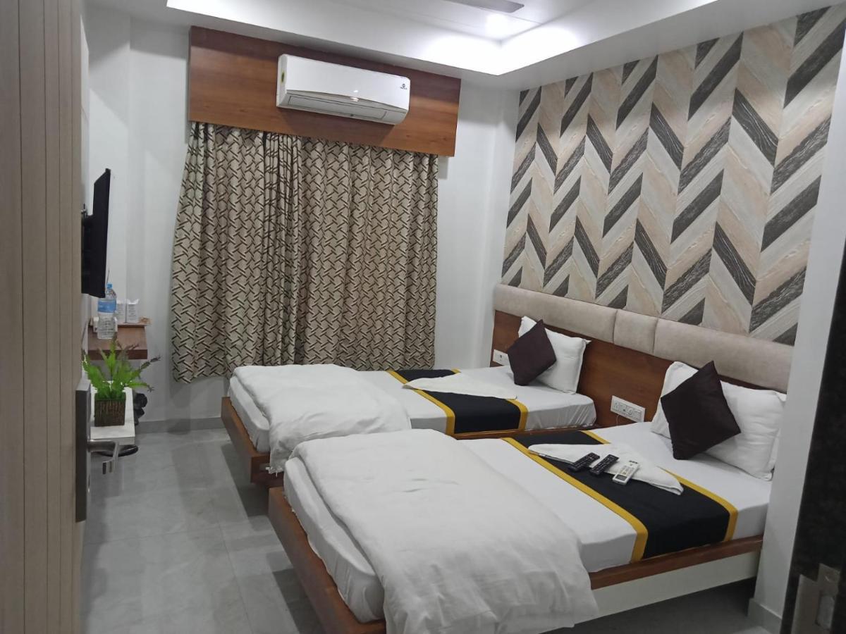 Hotel Fun City Navsari Bagian luar foto