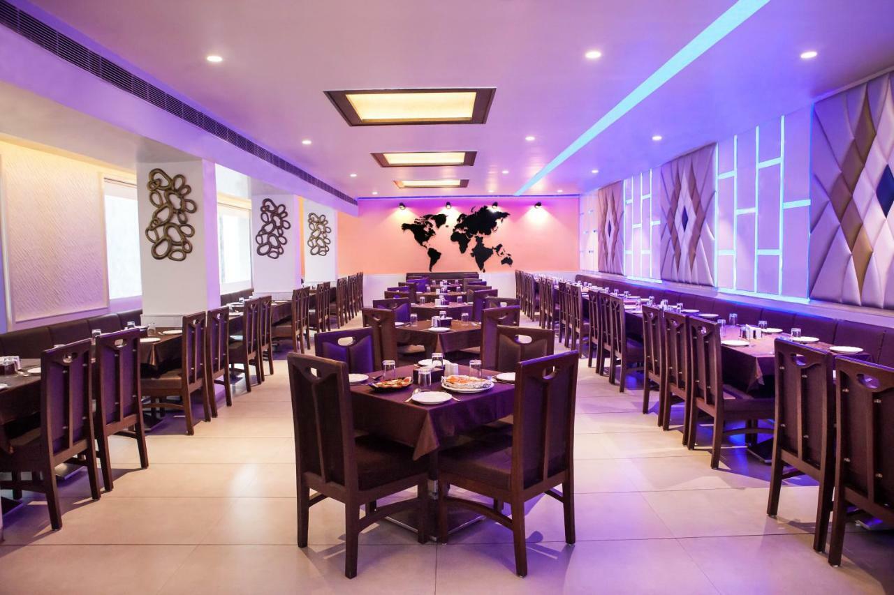 Hotel Fun City Navsari Bagian luar foto